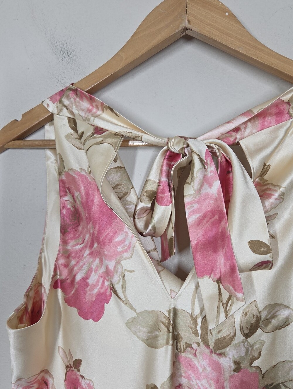 Vtg Y2K Banana Republic Silk Cream Floral Cowl Neck Tie Back Babydoll Tank Fairy - Picture 6 of 10